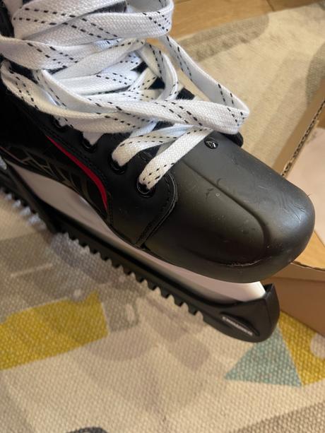 Zimne korcule nastavitelne 35-38, crowned