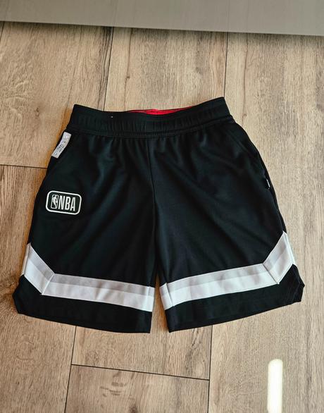 Predané nba basketbalové šortky, decathlon,152