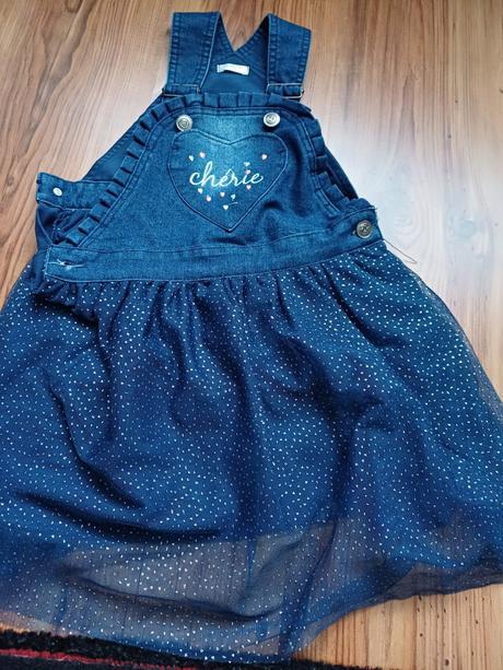 Dievčenská sukňa, 128