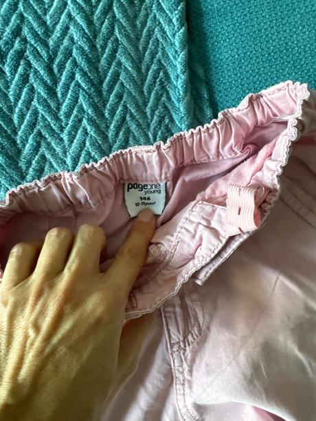 Kapsačové nohavice, takko,146