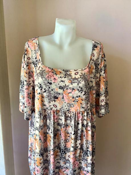 Pruzne romanticke saty, 52 / xxxl