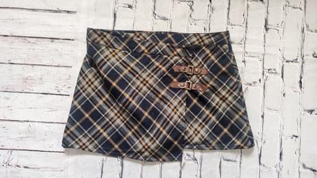 Károvaná suknička, pull&bear,s