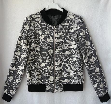 Pekná mikina, only,36