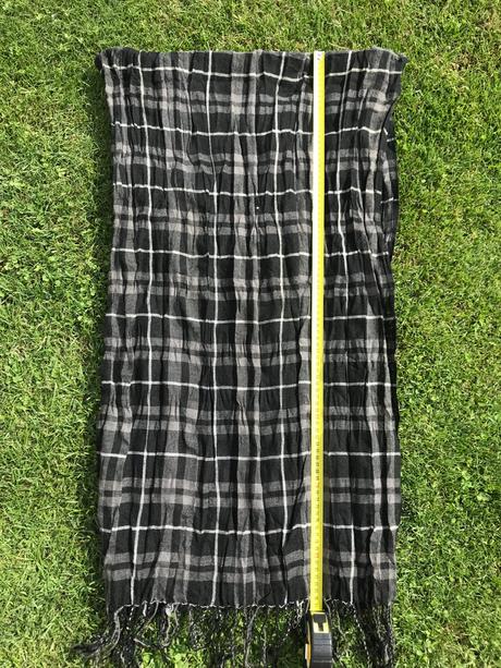 Krásny čierny kockovaný šál, 