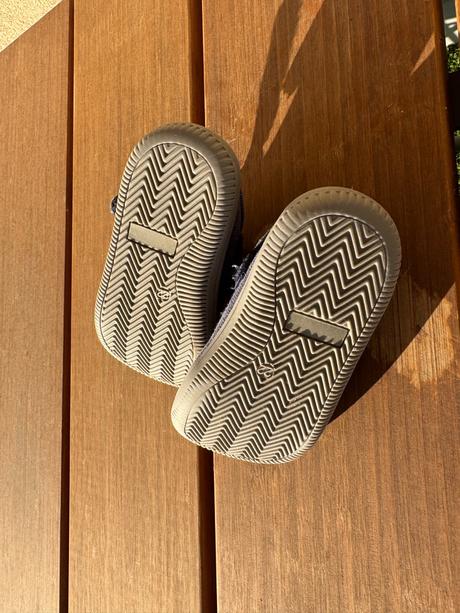 Protetika kirby papuce, 22