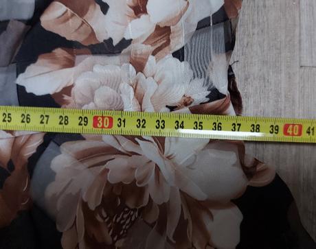 Dámske spoločenské šaty, 38