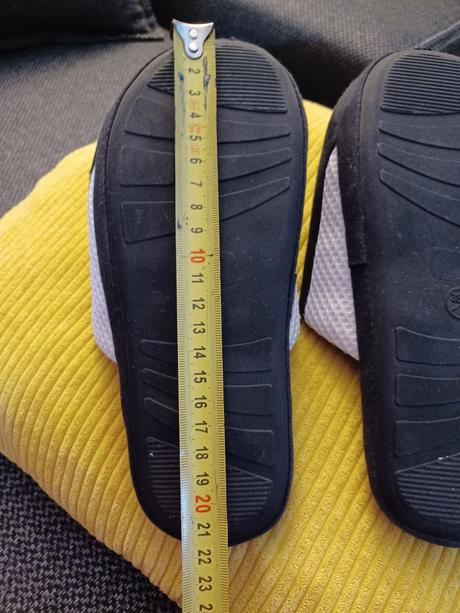 Papuče juventus  vel.32/33, 33