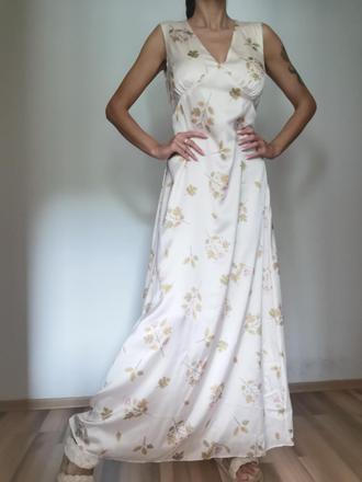 Dámske luxusné saténové šaty, m