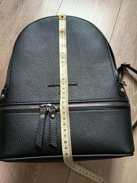 Čierny ruksak, michael kors
