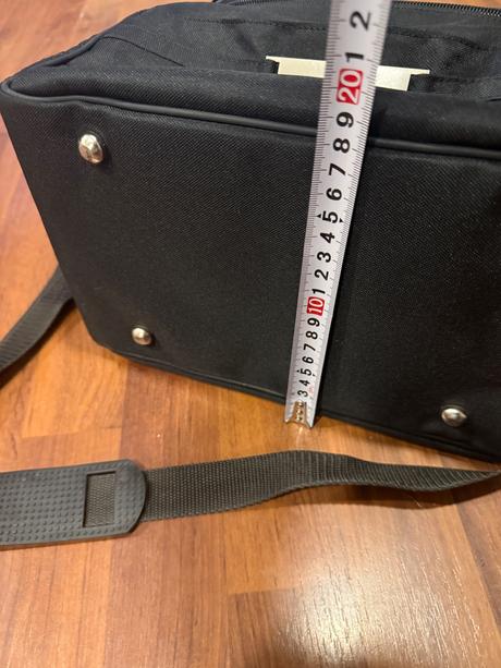 Praktická čierna brašňa cez rameno do ruky, 