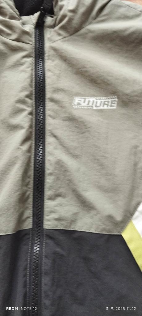 Krásna chlapčenská bunda, f&f,140