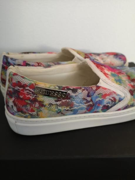 Plátenky guess, guess,36