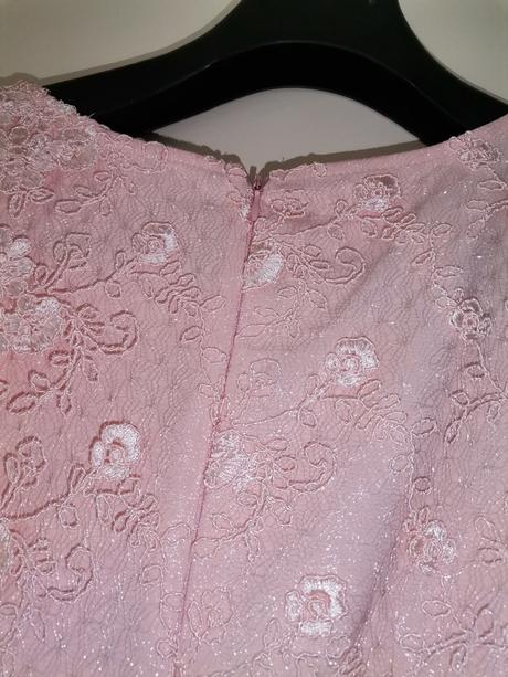 Spoločenské šaty, 36