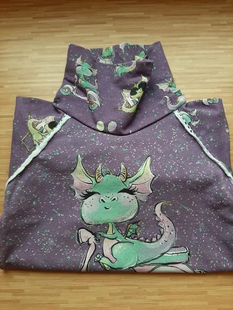 Dracikova mikinka, 104