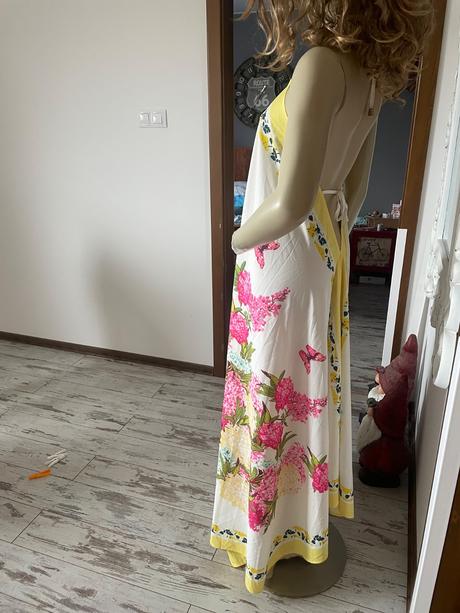 Luxusne saty shuitty, 