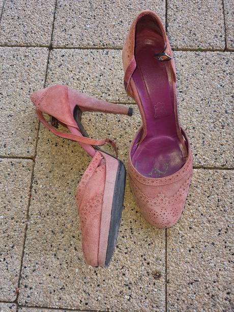 Značkové kožené sandale, 38