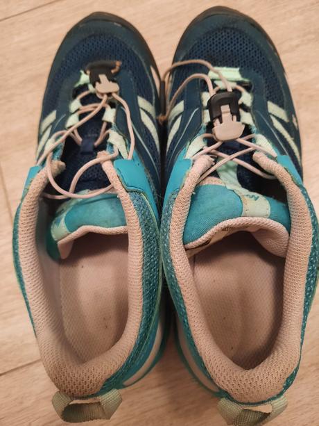 Turisticke topanky, 36