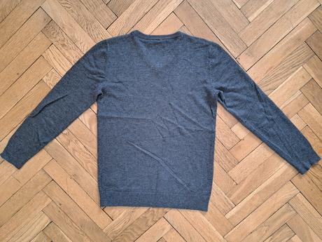 Sveter, reserved,152