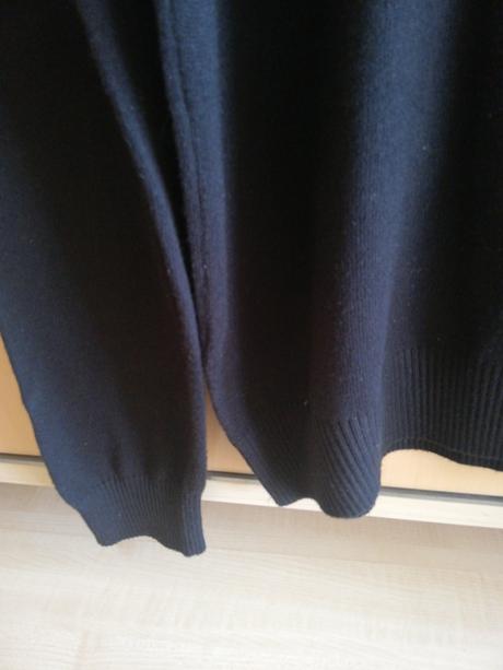 Čierny sveter s levom koton (m), m