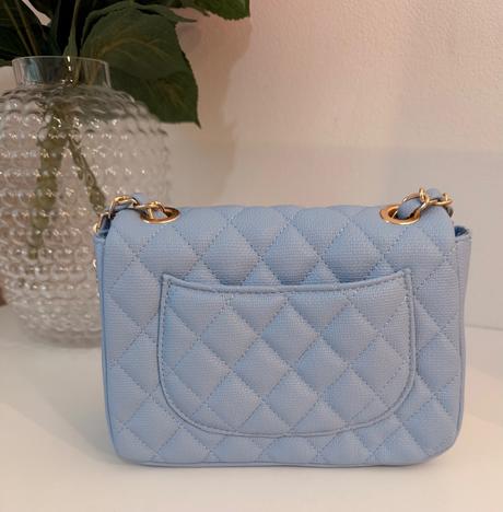 Krásna prešívaná kabelka v baby blue, 
