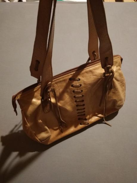 Damska kozena kabelka, 