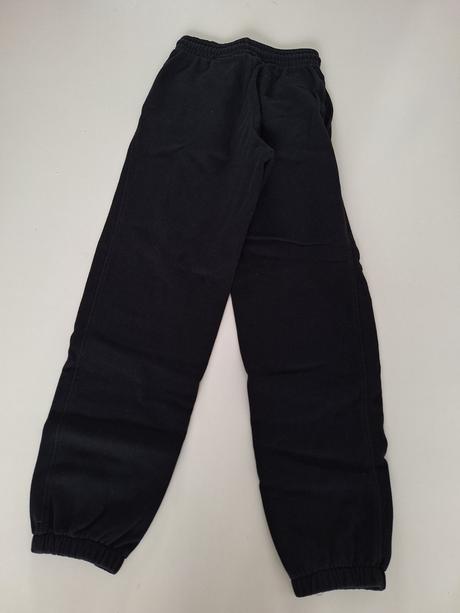 Čierne tepláky, h&m,xs