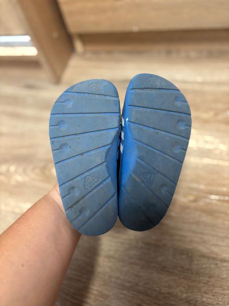 Šľapky, adidas,27