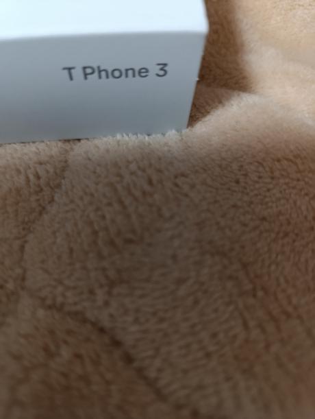 Predám nový telefón,