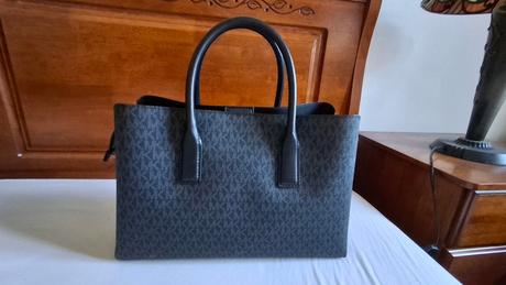 Čierna kabelka michael kors, michael kors