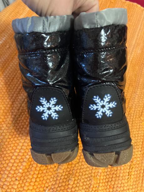 Cierne snehule olang vel.30, 30