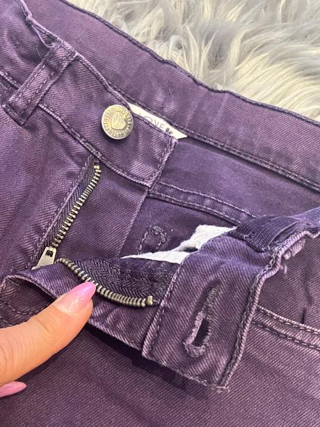 Dievčenské rifle fiaľové (134), 134