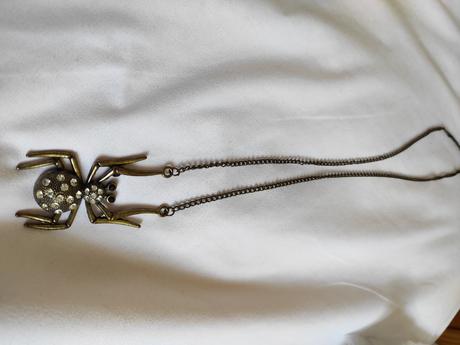 Náhrdelník pavúčik,