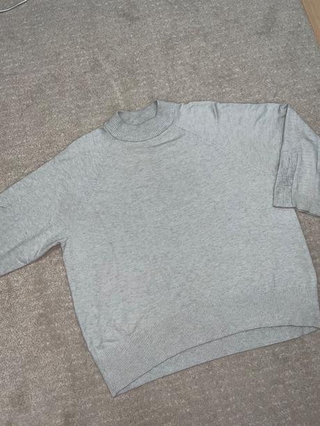 Sivý sveter, f&f,40