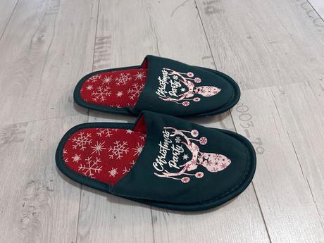 Vianočné papuče, 33