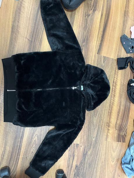 Čierny kozusok, 152