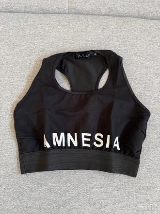 Amnesia top, l