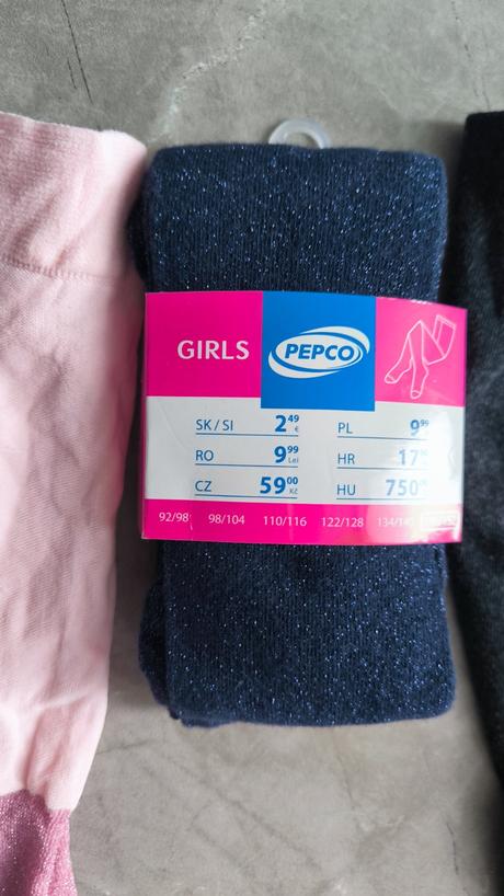 Nové a zánovné pančuchy pre dievča v.146,152 a 158, 152