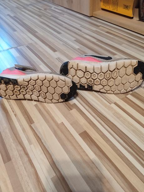 Predam dievcenske nike botasky, nike,30