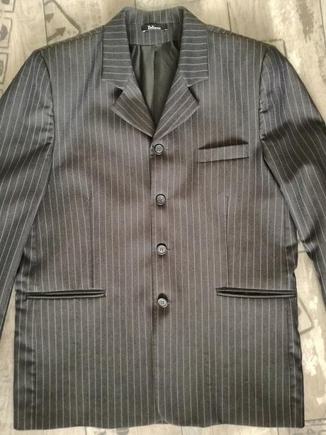 Oblek veľkosť 52, 52