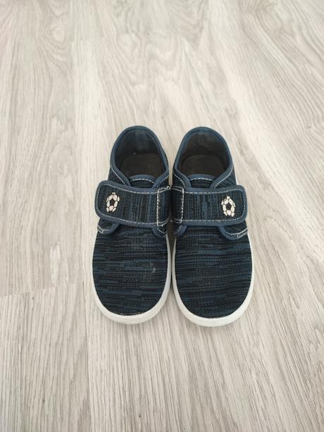 Papuče veľkosť 32, 32