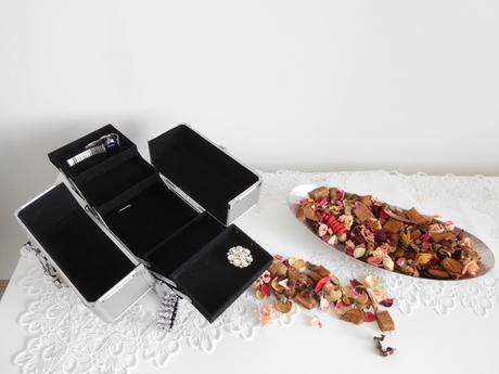 Kufrík na kozmetiku či šperky,, 