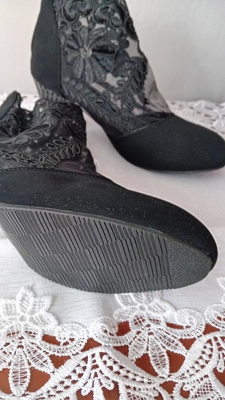 Dámske nové lodicky s krajkou,vel.41, 41