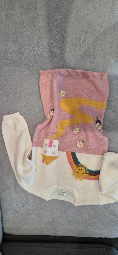 Mikinka a svetrík, tesco,122