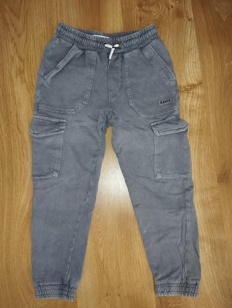 Teplaky, reserved,128