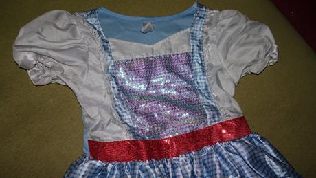 Kostym pre dorotku od george,