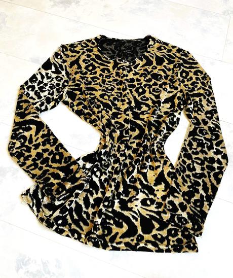 Jemné tričko so zvieracím vzorom, m