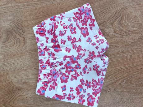 Dievčenské kraťasy, marks & spencer,104