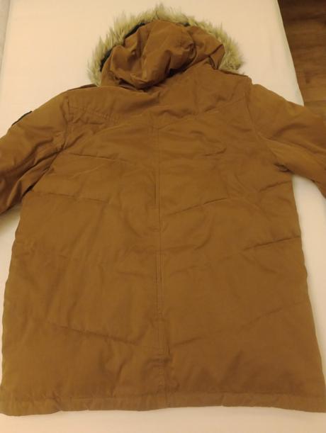 Teplá bunda, c&a,182