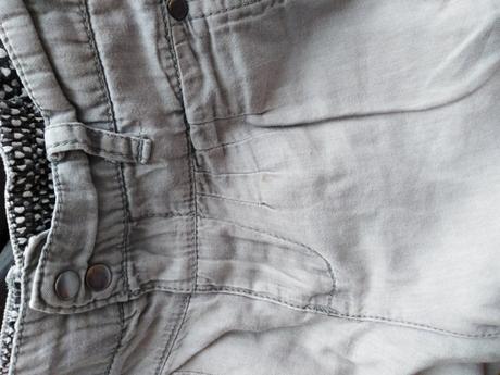 Tenké riflova nohavice, 98