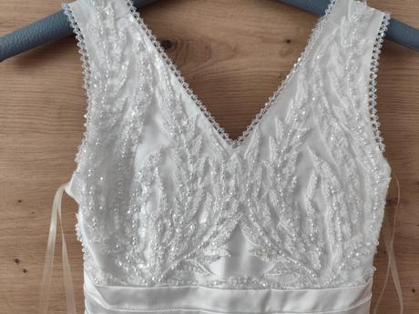 Šaty na prvé sväté prijímanie, 146